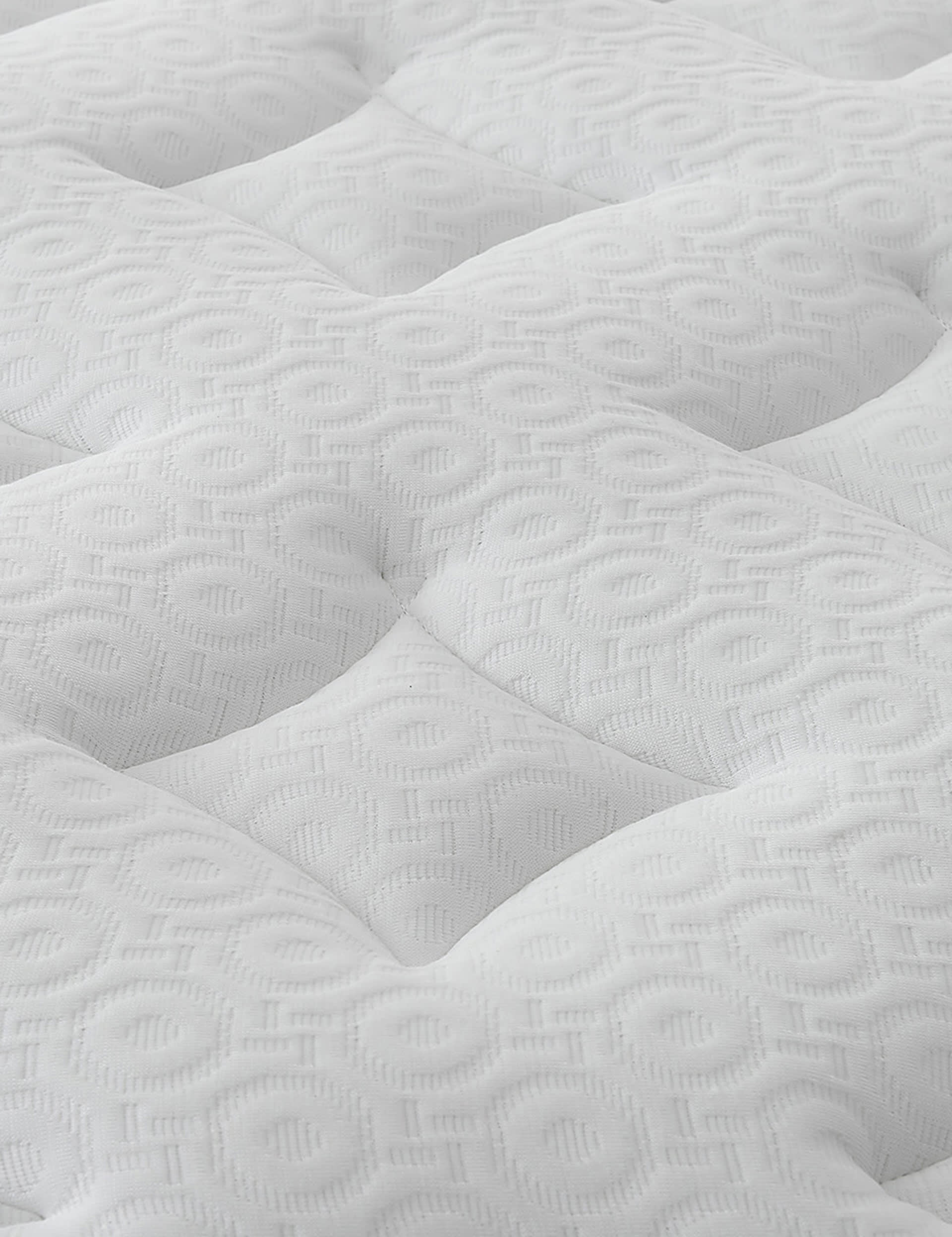 2000 Memory Foam Pocket Spring Medium Mattress - Image 3