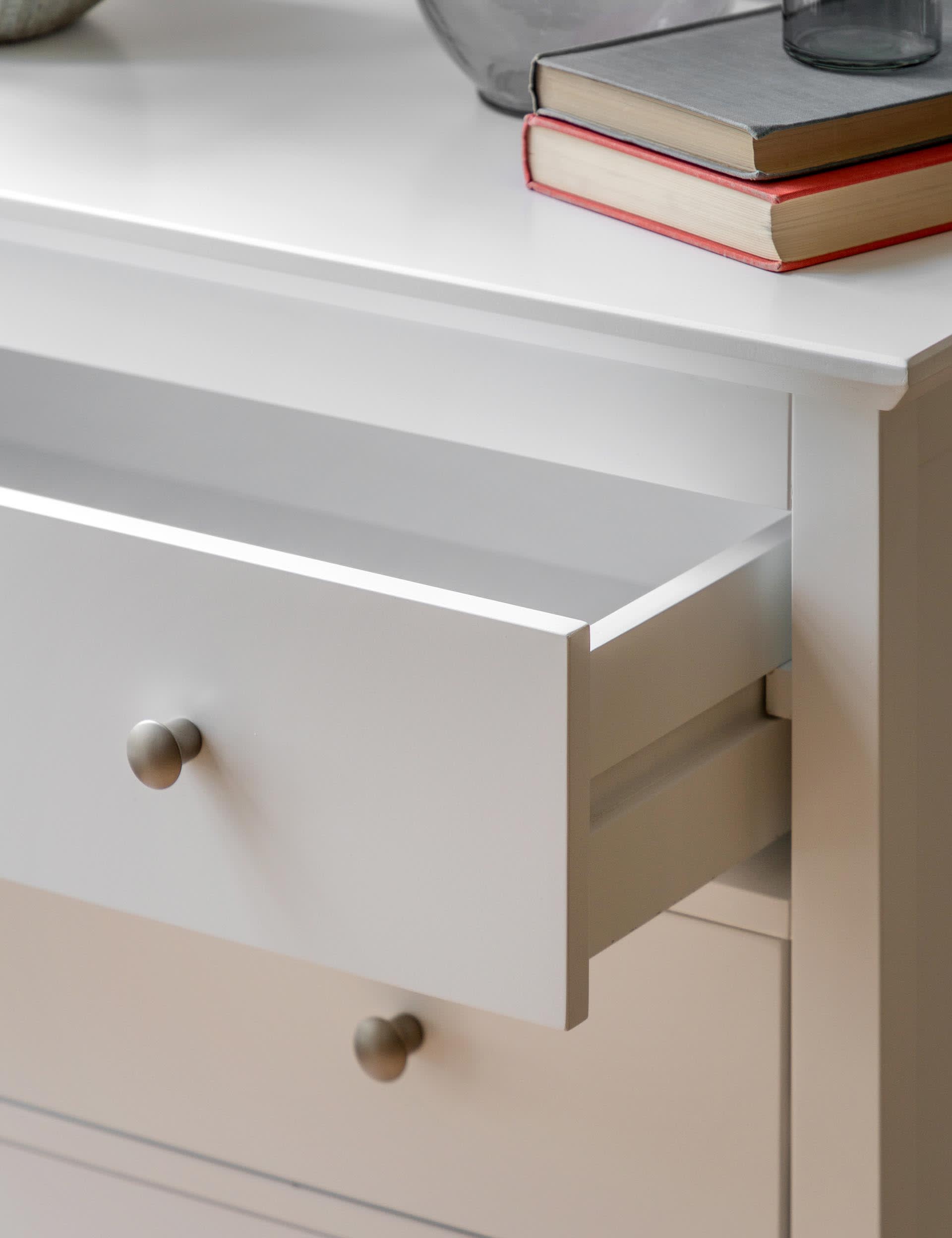Hastings 3 Drawer Chest - Image 3