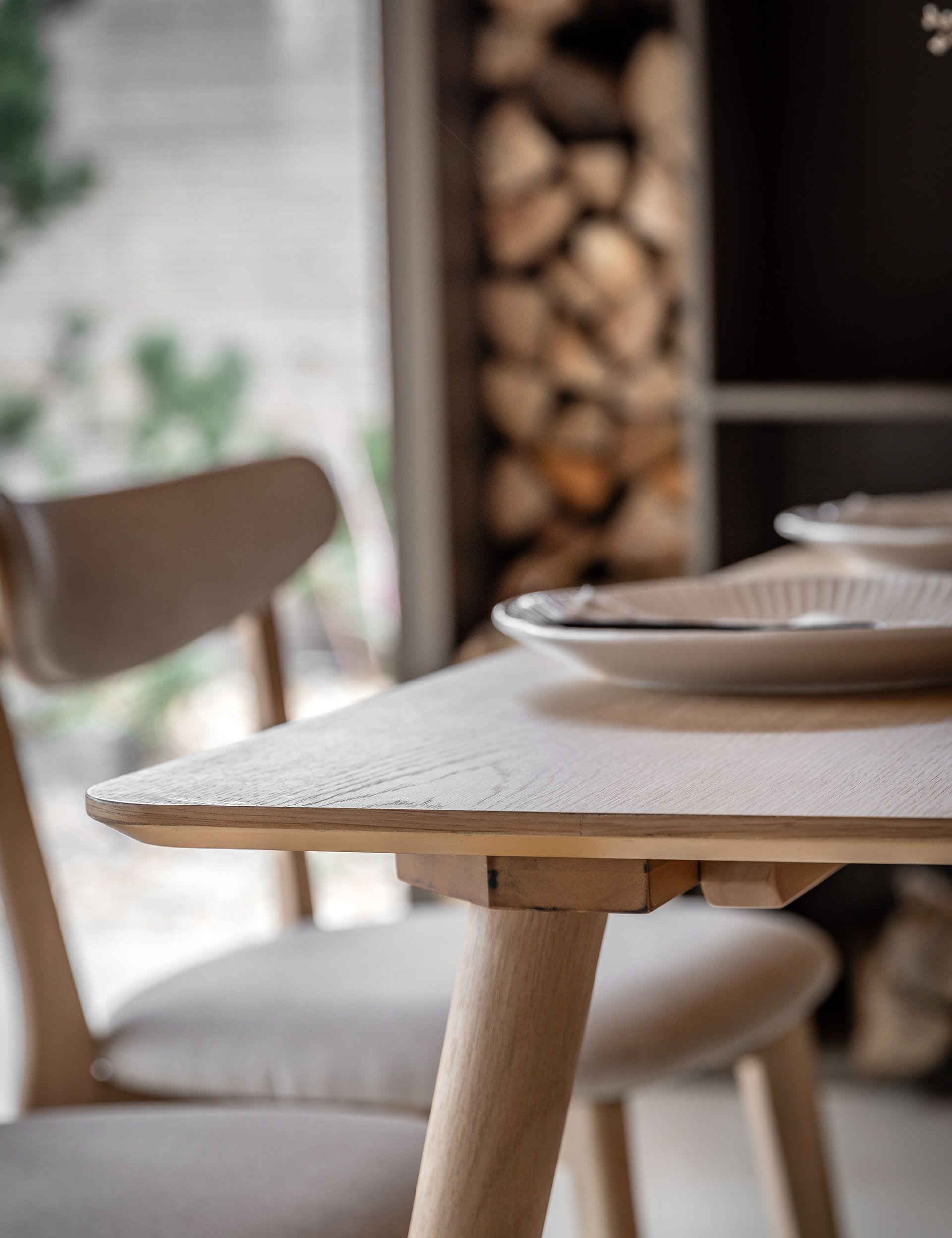 Hatfield Four Seater Dining Table - Image 3