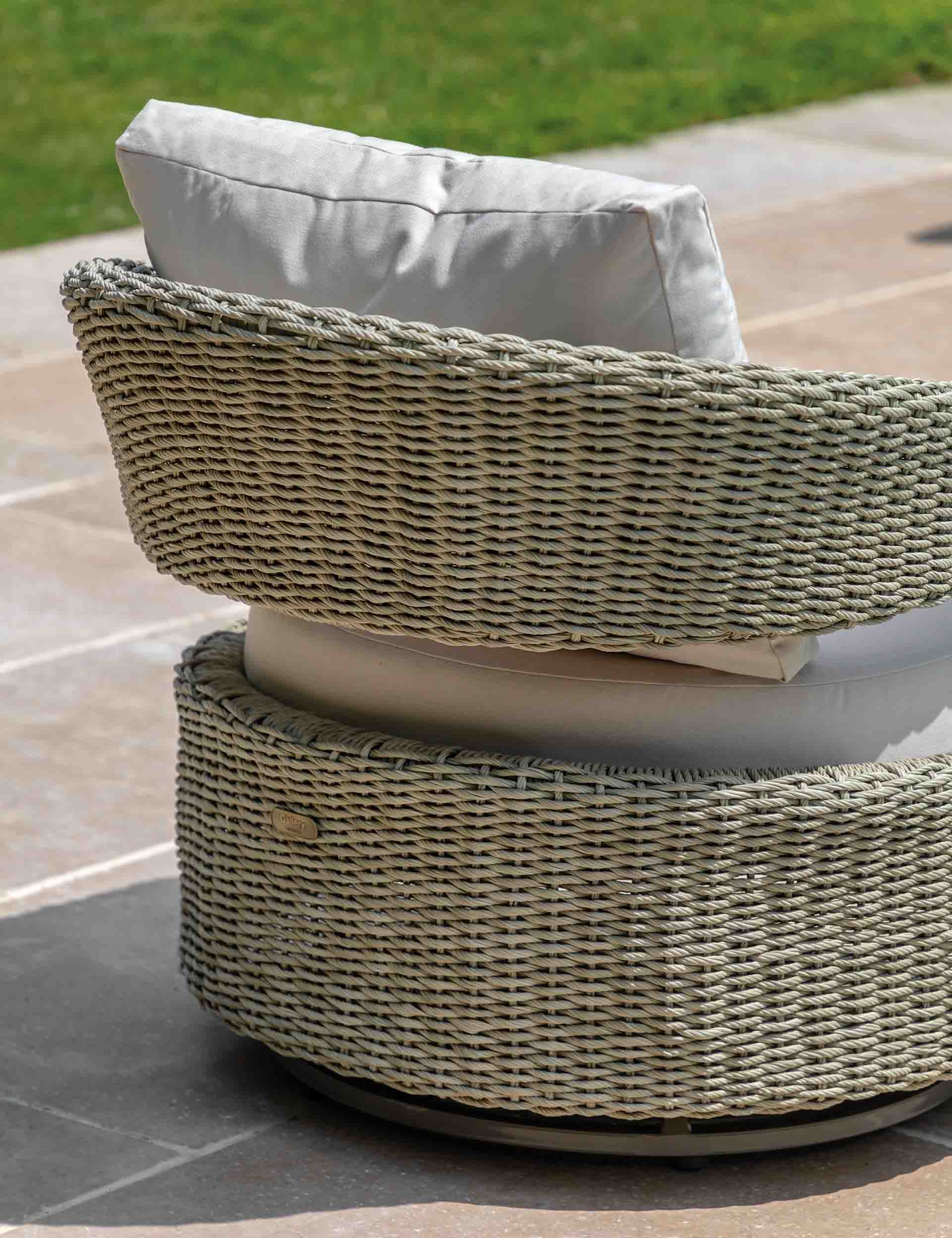 Hvar Outdoor Swivel Chair - Image 3