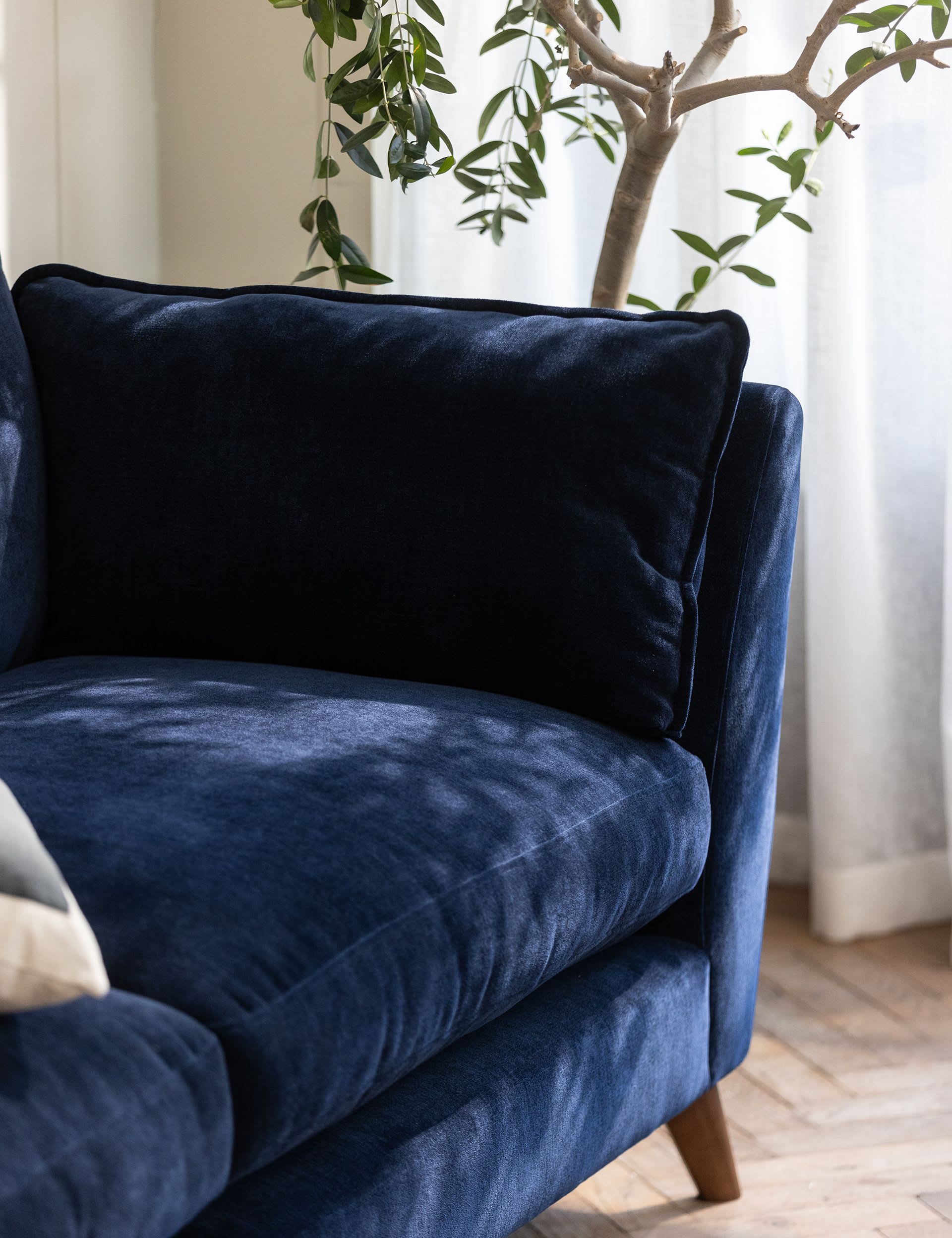 Irving Chenille Grand 4 Seater Sofa - Image 2