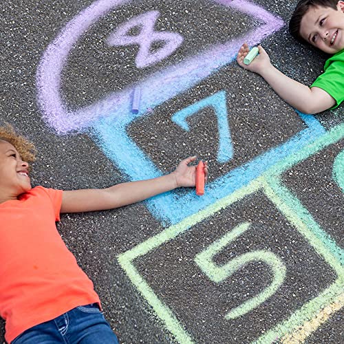 Crayola Ultimate Washable Chalk Collection (64ct), Bulk Outdoor Sidewalk Chalk for Kids, Outdoor Activities & Spring Crafts, Gifts for Kids